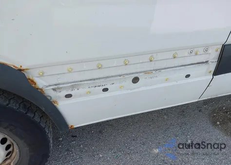 2015 Mercedes-Benz Sprinter 2500 High Roof из США, поврежденный, VIN WD3PE8DB1FP130809